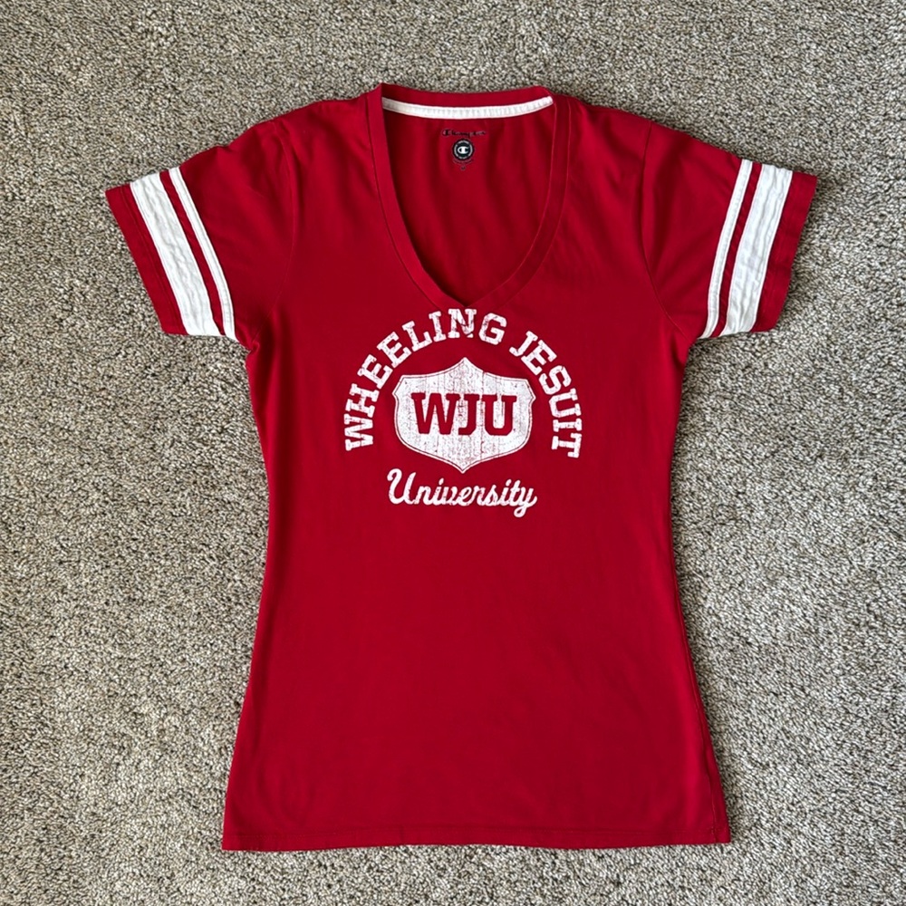Women’s Wheeling V-Neck Shirt